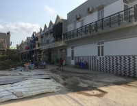 Rộng Cửa Cho Phân Lo Bán Nền